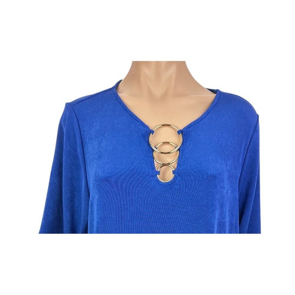 Chico's Travelers Top Pullover Size 2/L Short Sleeve 3 Gold Rings at Neckline - Picture 8 of 8